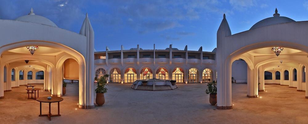 L' Amphitrite Palace Beach Resort & Spa Skhirat Eksteriør bilde