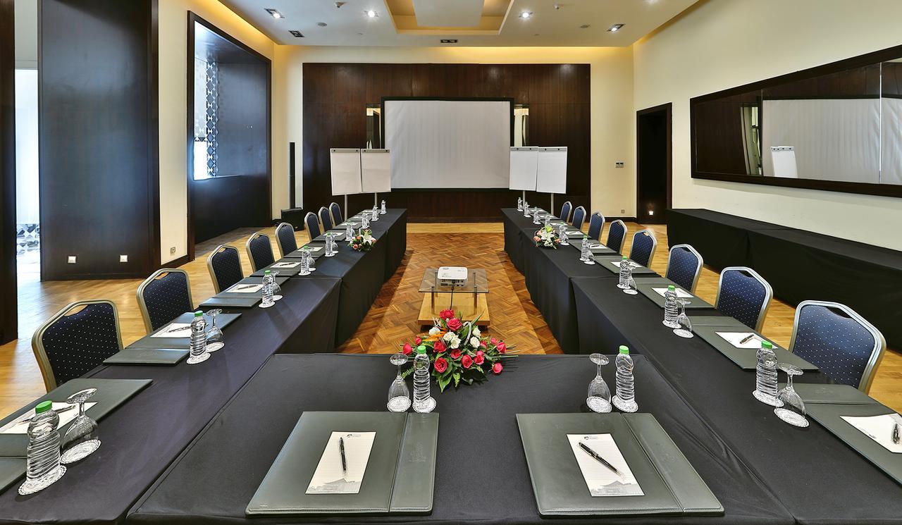 L' Amphitrite Palace Beach Resort & Spa Skhirat Eksteriør bilde